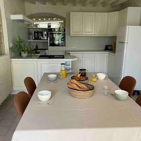 Holiday home Maison Typique En Pierre De Caen - 4 Voyageurs Louvigny