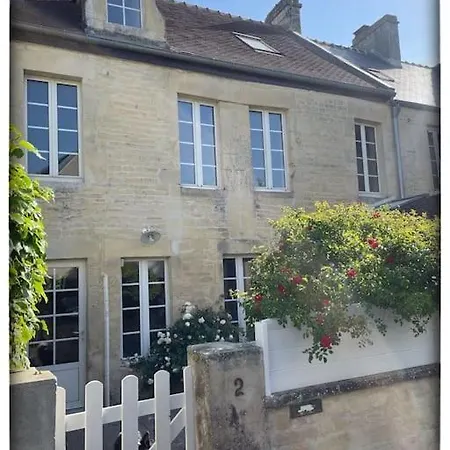 Maison Typique En Pierre De Caen - 4 Voyageurs Louvigny